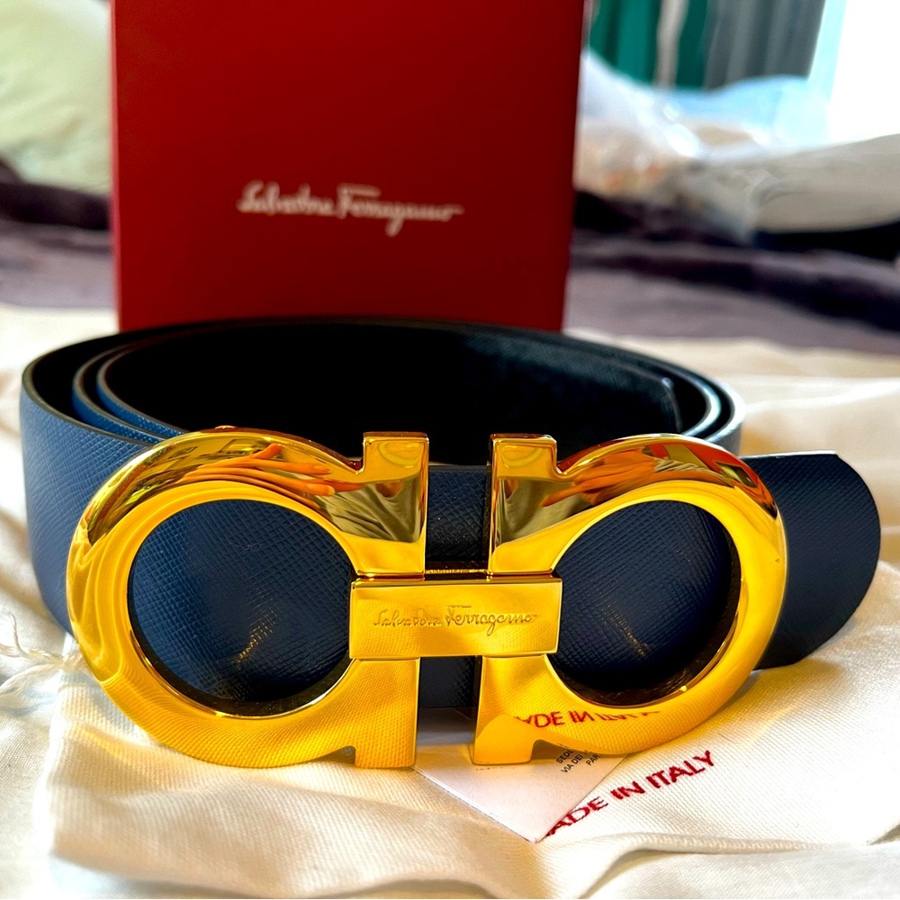 NWT Salvatore Ferragamo leather belt